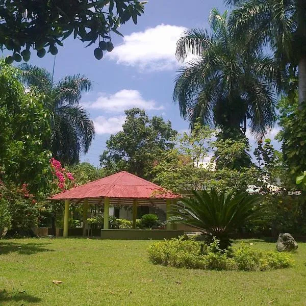 Los Palmares Guest House & Eventos, hotel en San Cristóbal
