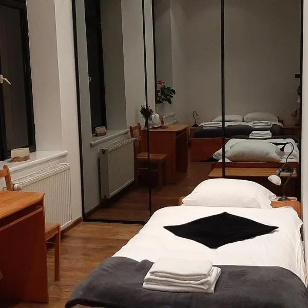 Dworek pod świerkami, hotel v destinaci Jelení Hora