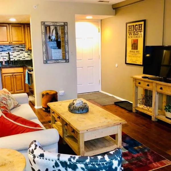 1br Park City Condo Close to Everything!, hotel di Park City