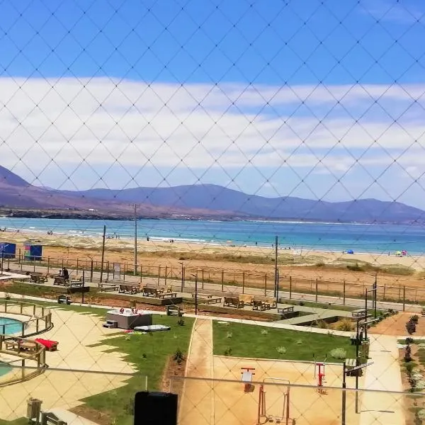 Moderno departamento, inmejorable vista al mar、ロス・モジェスのホテル