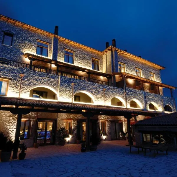 Santa Marina Arachova Resort & Spa, hotel en Arájova