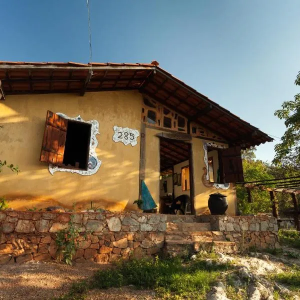 Casa Aconchego do Sol 5 minutos do centro, hotel in São Gonçalo do Rio das Pedras