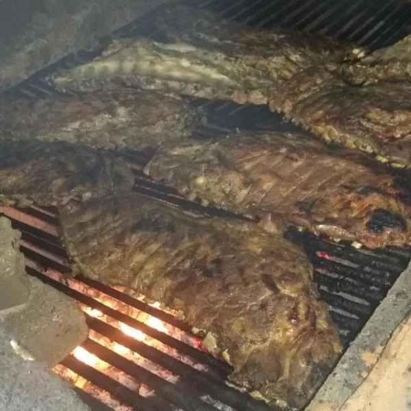 La famosa costillas a la leña, hotel a Jarabacoa