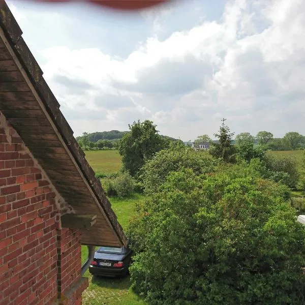 Ferienwohnung Ralswiek, Jarnitz 8, hotell i Jarnitz