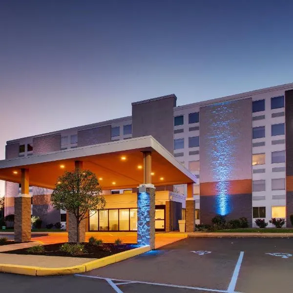 Holiday Inn Express Pittston - Scranton Airport by IHG, hotelli kohteessa Pittston