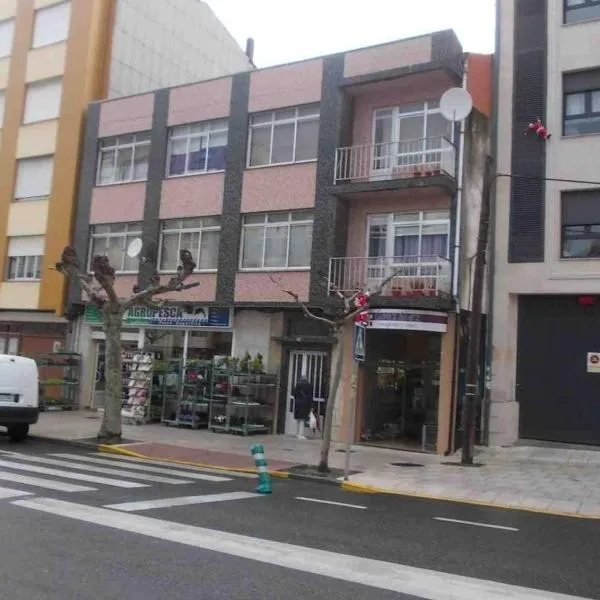 Piso de Perlío ideal para gente amante de la playa y la naturaleza, hôtel à Fene