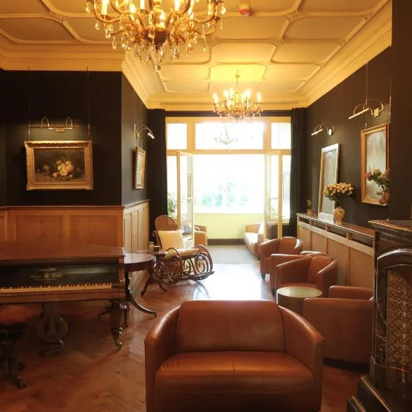 Hotel Hollerbusch, khách sạn ở Weimar