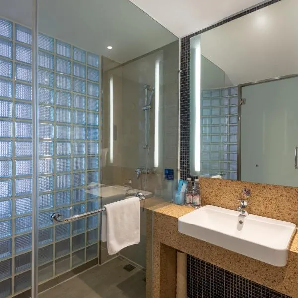 Holiday Inn Express Shanghai Jiading Industry Park by IHG, hotel u gradu 'Jiading'