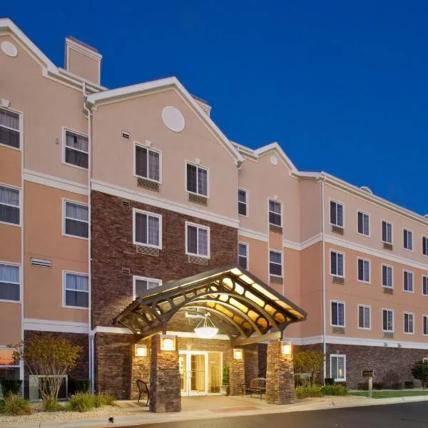 Staybridge Suites Rockford, an IHG Hotel, hotel in Belvidere