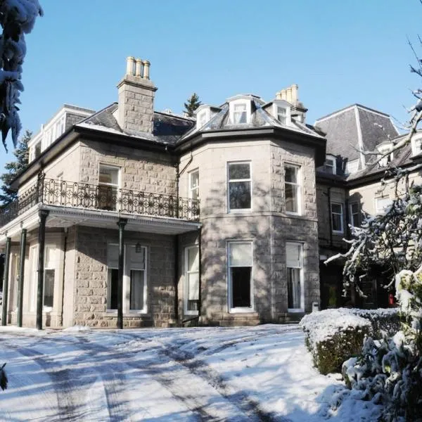 Tor-Na-Coille Hotel, hotel v destinaci Banchory