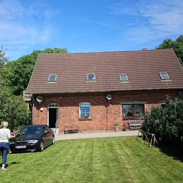 Ferienwohnung Ralswiek, Jarnitz 8, hotel v destinaci Ralswiek