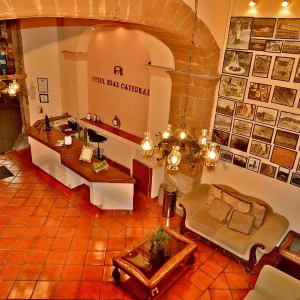 Hotel Real Catedral, hotel in Tlaxcoapan