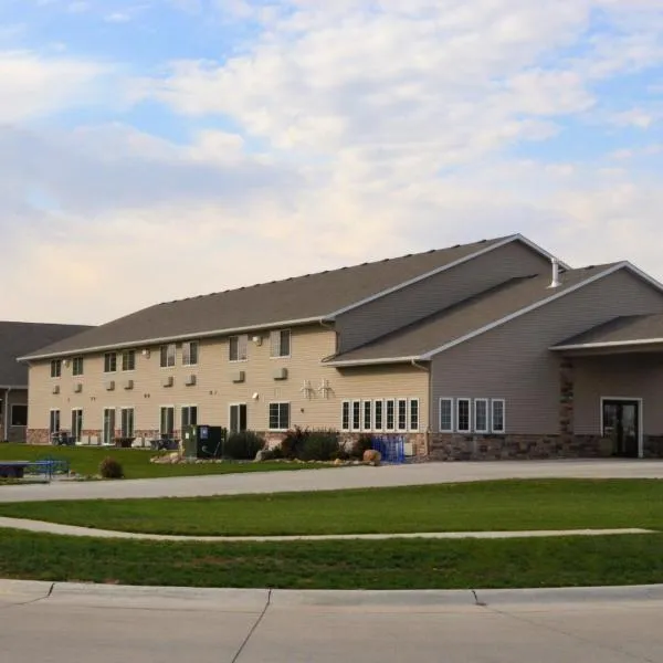 Cobblestone Inn & Suites - Lake View, hotel di Lake View