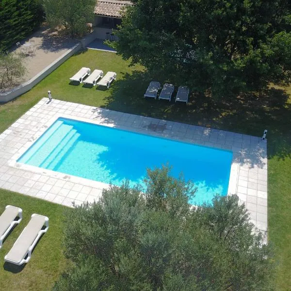 La Bastide au Ventoux, hotel in Saint-Hippolyte-le-Graveyron