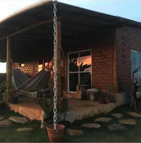 Vila da Mata - Bambu House, hotel in Alto Paraíso de Goiás