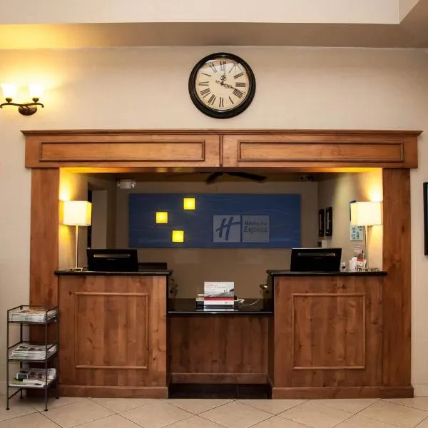 Holiday Inn Express Tucson-Airport, an IHG Hotel, хотел в Sahuarita