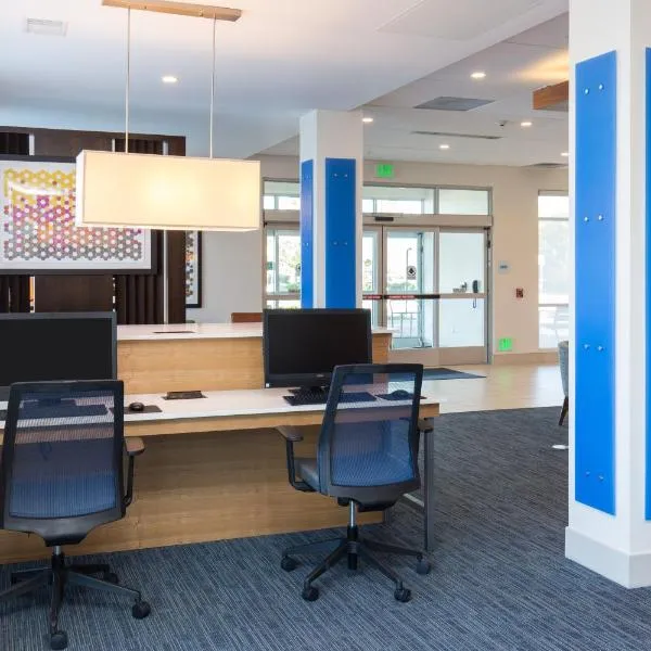 Holiday Inn Express Visalia-Sequoia Gateway Area by IHG, Hotel in Visalia