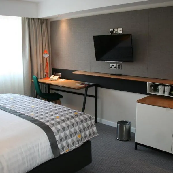 Holiday Inn South Normanton M1, Jct.28, an IHG Hotel, hotelli kohteessa Kirkby in Ashfield