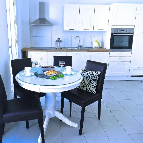 Diamant Apartments, hotel v destinácii Baška Voda