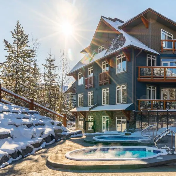 Blackstone Mountain Lodge by CLIQUE, hôtel à Canmore