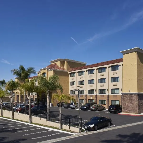 Holiday Inn Express San Diego South - National City, an IHG Hotel, hotel en Otay