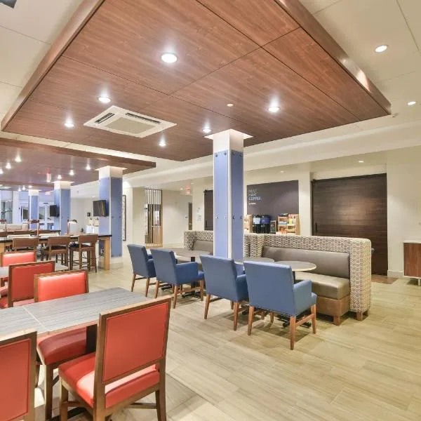 Holiday Inn Express & Suites Lehi - Thanksgiving Point, an IHG Hotel, hotel v mestu Lehi