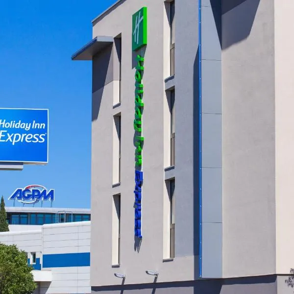 Holiday Inn Express Toulon - Est, an IHG Hotel、ラ・ヴァレット・デュ・ヴァールのホテル