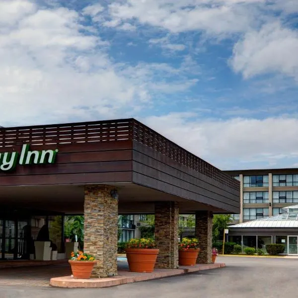 Viesnīca Holiday Inn Toronto Airport East, an IHG Hotel pilsētā Malton