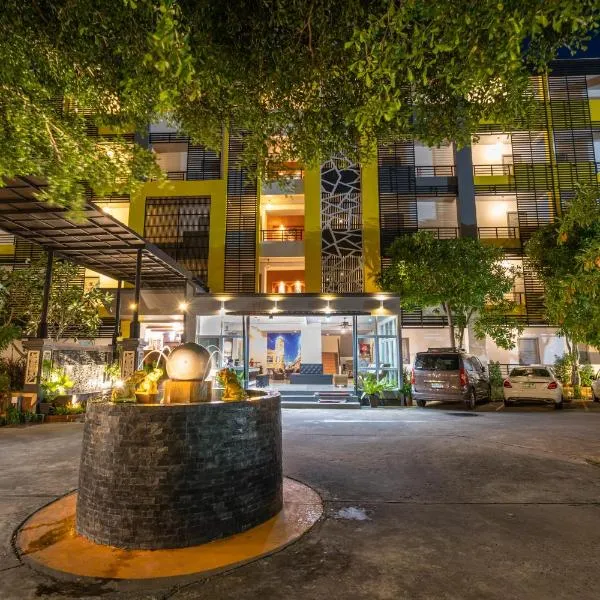 S.B.Living Place, hotel ve městě Phuket