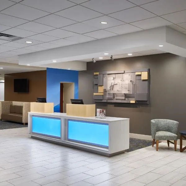 ホリデイ イン エクスプレス リッチモンド ダウンタウン（Holiday Inn Express - Richmond Downtown by IHG）、リッチモンドのホテル