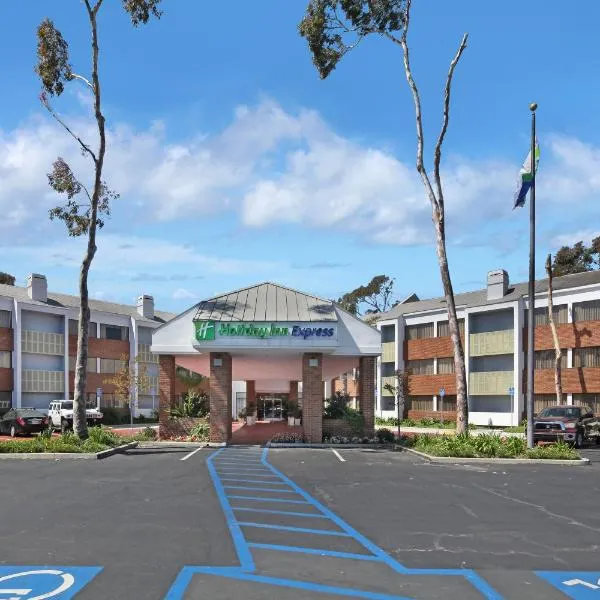 Holiday Inn Express Port Hueneme, an IHG Hotel, hotel u gradu Port Vajnimi