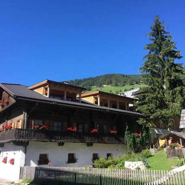 Unteradamerhof – hotel w mieście Sesto