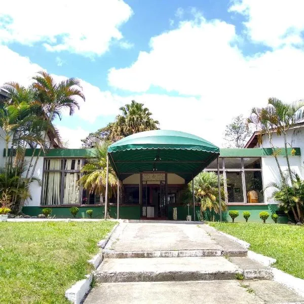 OYO Del Verde Hotel, hotel em Embu-Guaçu