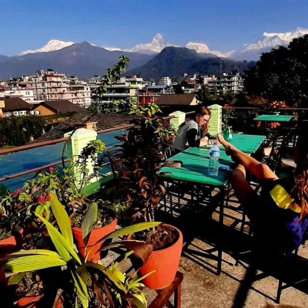 Kiwi Backpackers Hostel Pokhara, hotel v destinaci Pókhara