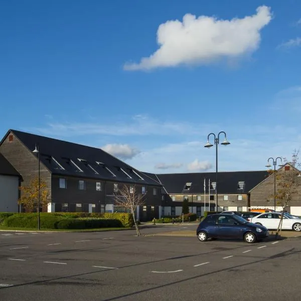 ホリデイ イン エクスプレス ロンドン エプソム ダウンズ（Holiday Inn Express London - Epsom Downs by IHG）、エプソムのホテル
