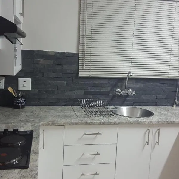 Tuna Self Catering, hotel di Swakopmund