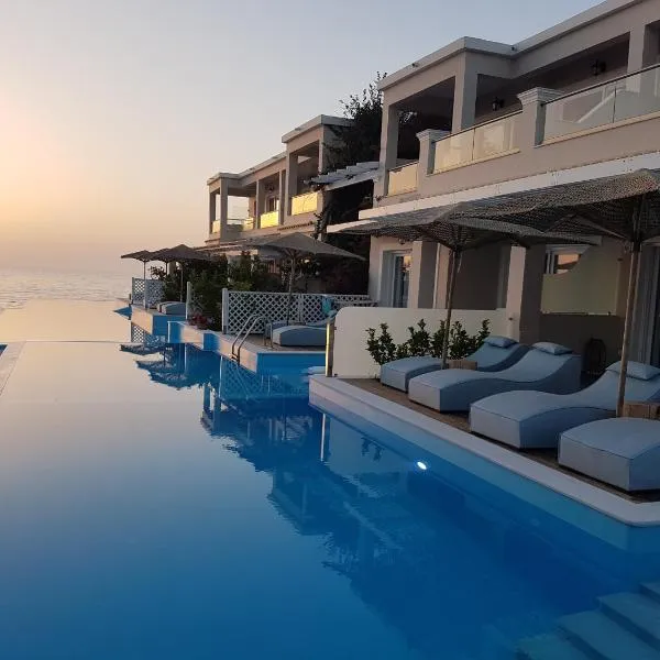 Paralia Luxury Suites, hótel í Agios Stefanos