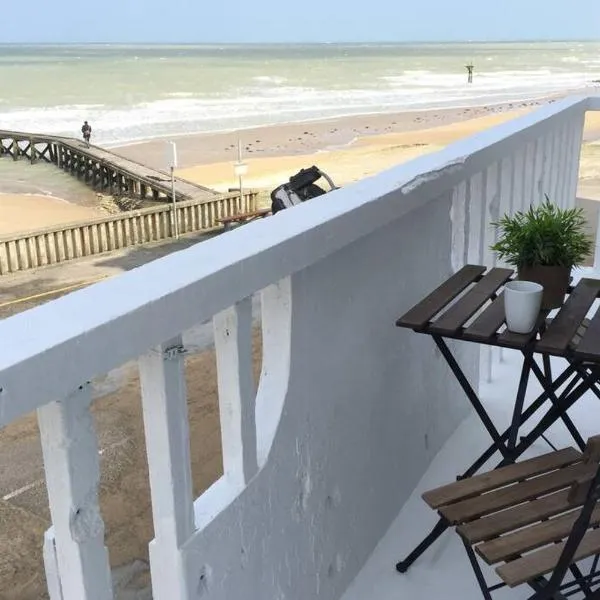 Appartement front mer proche omaha & utah beach - 1、グランカン・メジーのホテル