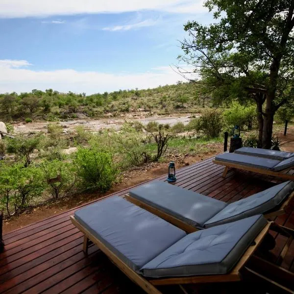 Ivory Wilderness River Rock Lodge, ξενοδοχείο σε Klaserie Private Nature Reserve