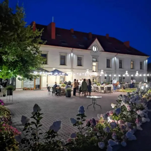 Central Hotel Radviliškis, hotel a Šniūraičiai