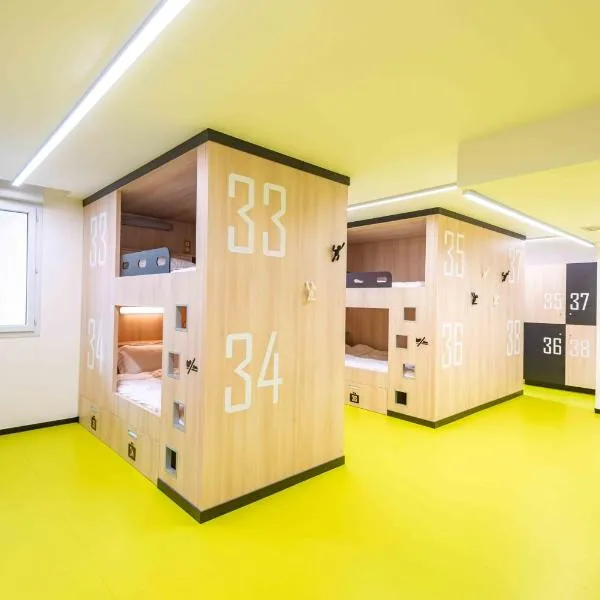 Hostel Le Hüb Grenoble, hotel v Grenoblu