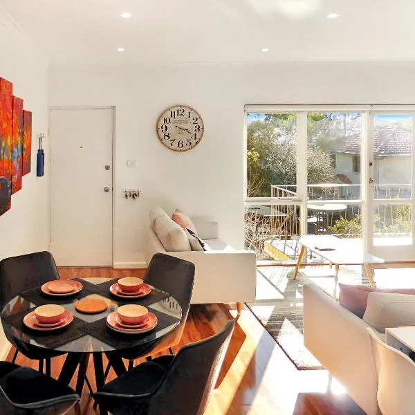 Glen Iris, Quiet Boutique 2 bedroom Netflix, WIFI, Parking, Free Wine, hotel in Melbourne