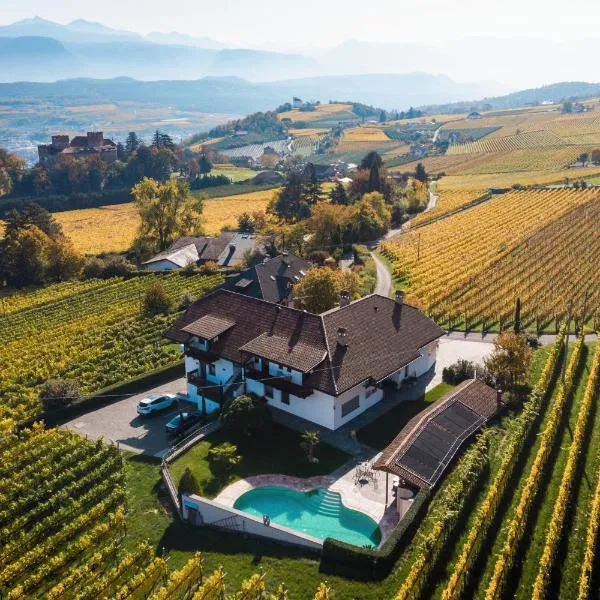 Strahlerhof, hotel em Appiano sulla Strada del Vino