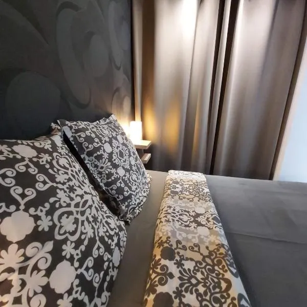 STUDIO VILLA NUI, hotel v destinácii Cuers