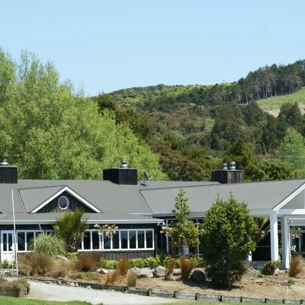 Woodhouse Mountain Lodge, hotel en Warkworth