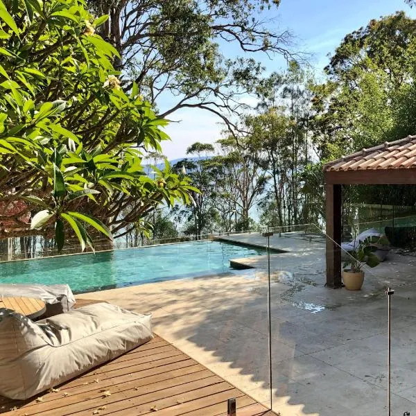 Songbird, hotel di Booti-Booti