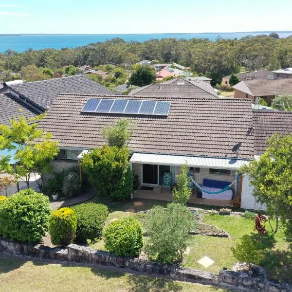 Marazul BEST DEAL - Stone Bathtub, WIFI, Functional - Mandarins and lemons when available, hotel in Vincentia