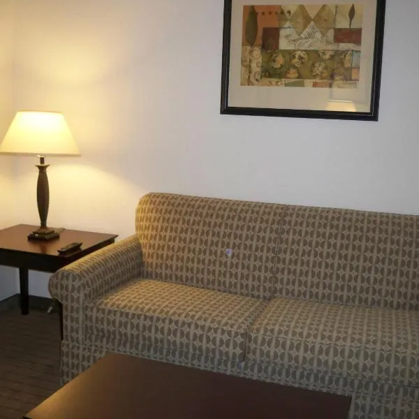 Holiday Inn Express & Suites - Omaha I - 80 by IHG, Hotel in Gretna