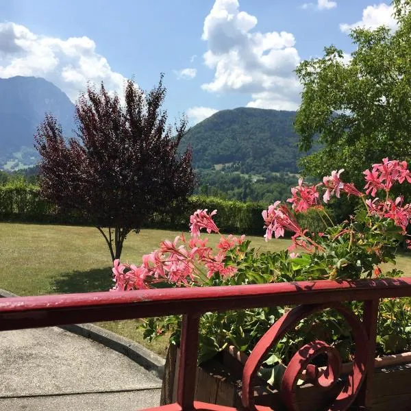 chambres d'hôtes des Bauges ROUTE 26 57, hotel a La Motte-en-Beauges