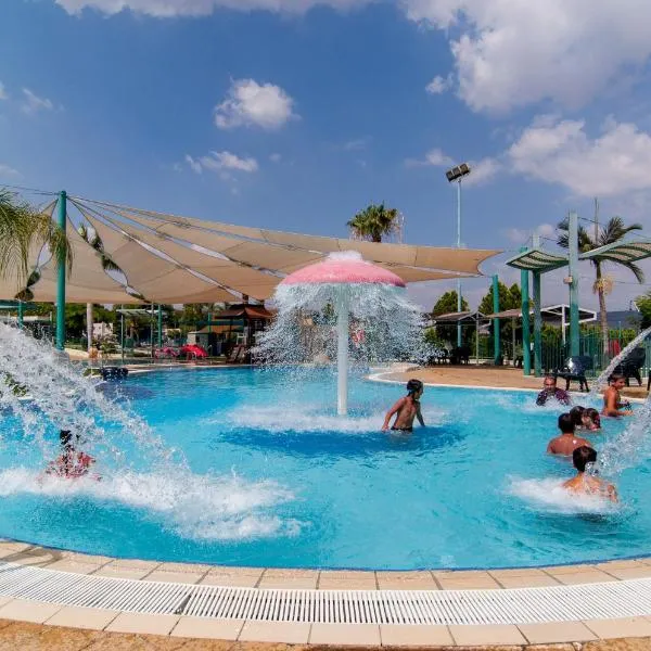 Maagan Eden Holiday Village, hotel in Hamat Gader